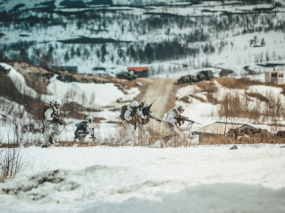 soldater i snø